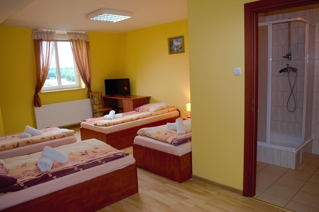 Отель Hotel i Restauracja Jaskolka Alojzów