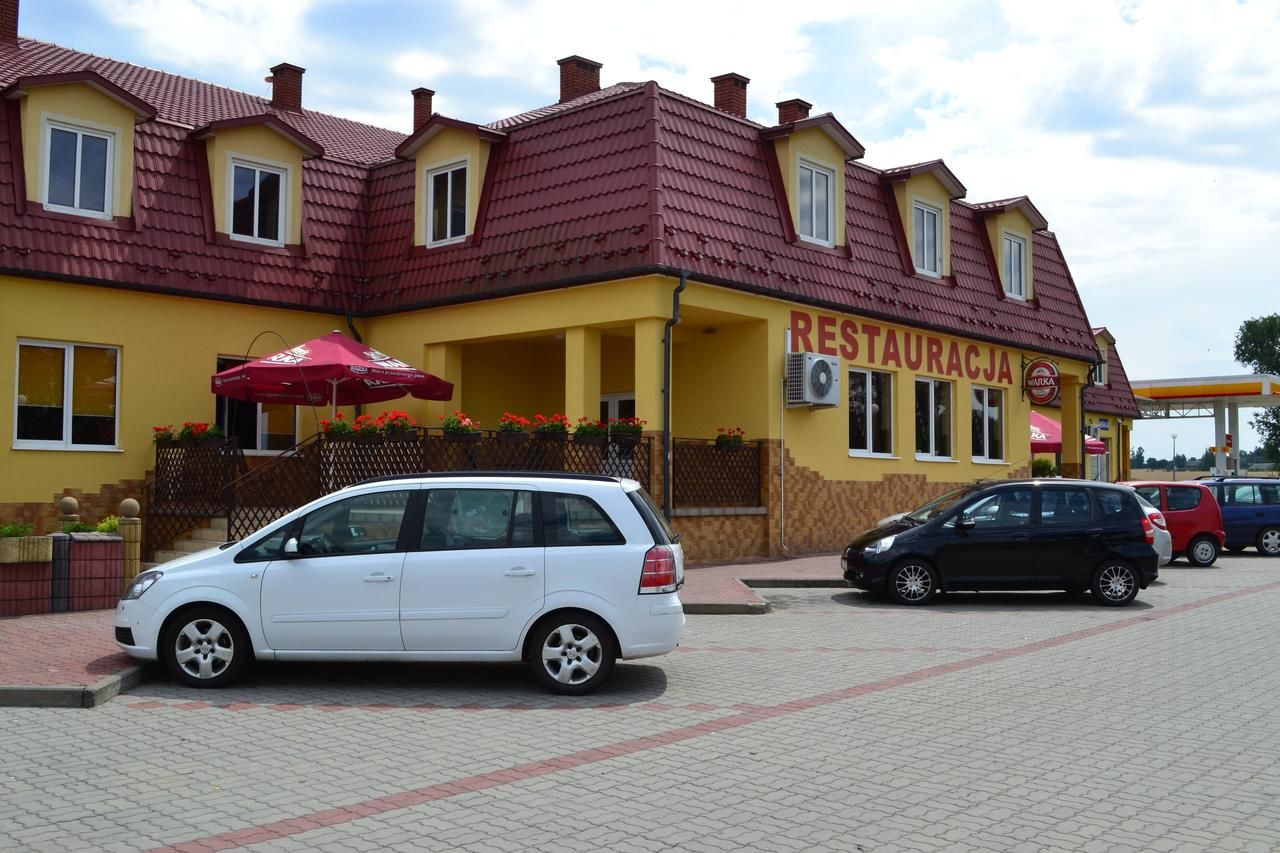 Отель Hotel i Restauracja Jaskolka Alojzów-20