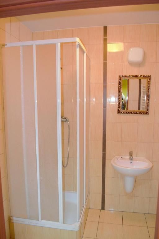 Отель Hotel i Restauracja Jaskolka Alojzów-23