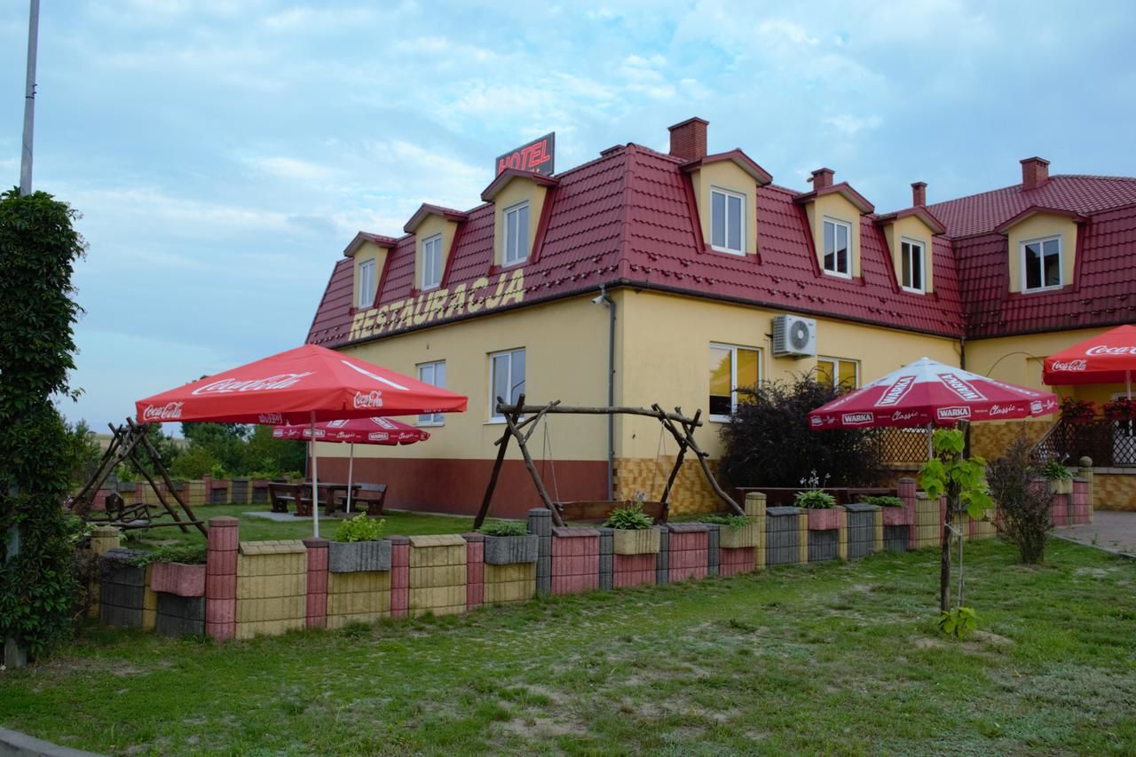 Отель Hotel i Restauracja Jaskolka Alojzów-11